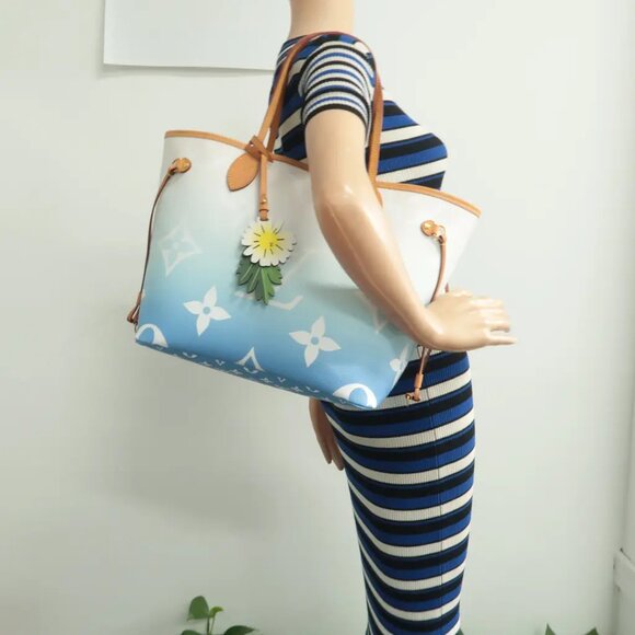 Louis Vuitton Neverfull MM Blue W/P Monogram By The Pool Canvas Shoulder Bag - Picture 12 of 12